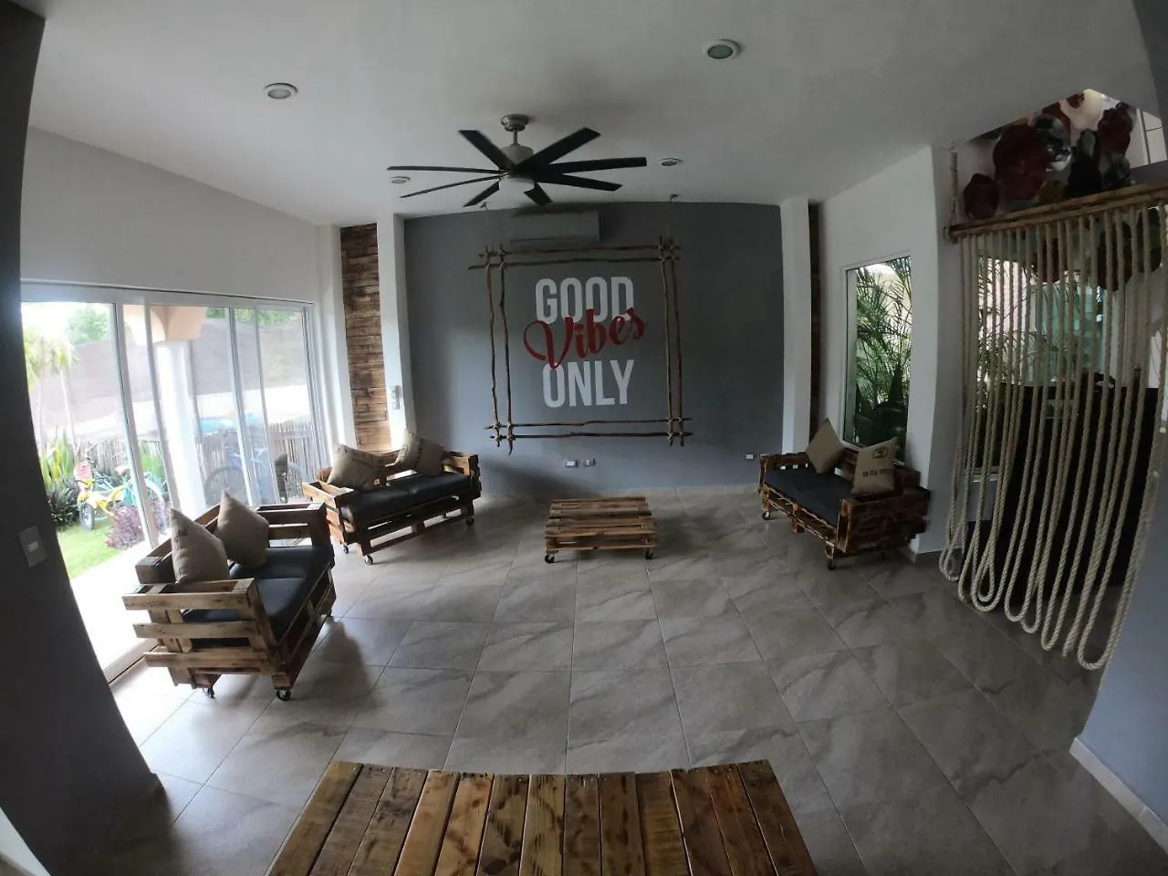 Bed & Breakfast Villa Oasis Puerto Aventuras